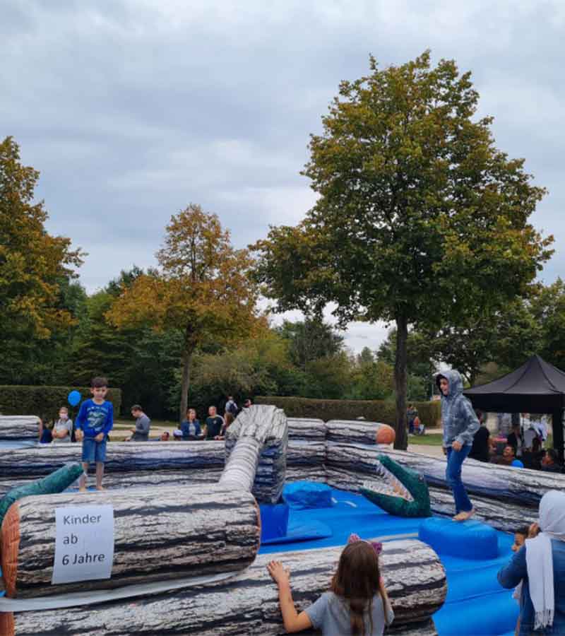 Kroko Jump Baumstammhüpfen 